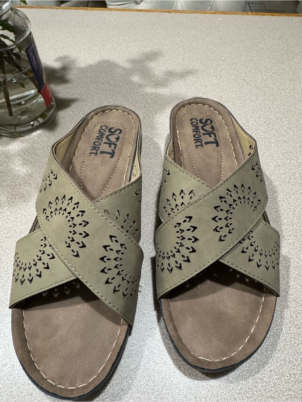 Women’s Olive Green Crossband Slide Sandals size 9 - New